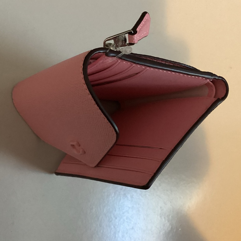 Pink Wallet - Picture 5 of 5
